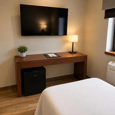 Hospederia La Serrana Hotel